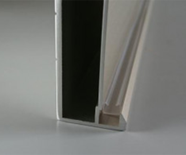 全周樹脂パッキン=標準仕様